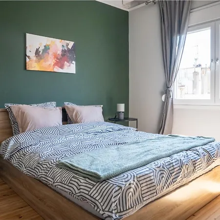 Boutique 3bd Apartment